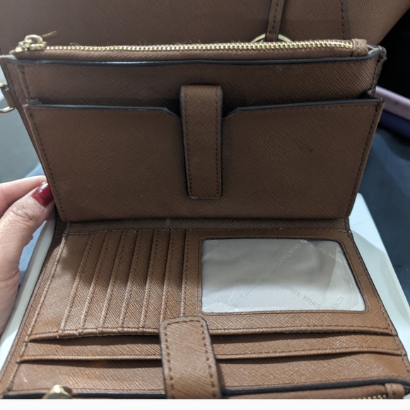 Michael kors purse and wallet - Picture 4 of 6